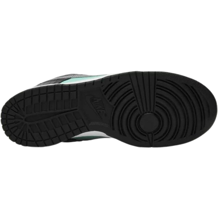 Diamond Supply Co. x Nike Dunk Low Pro SB 'Tiffany'
