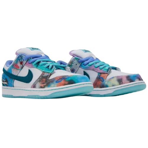 Futura Laboratories x Nike Dunk Low SB « Bleached Aqua »
