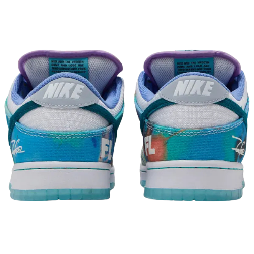Futura Laboratories x Nike Dunk Low SB « Bleached Aqua »