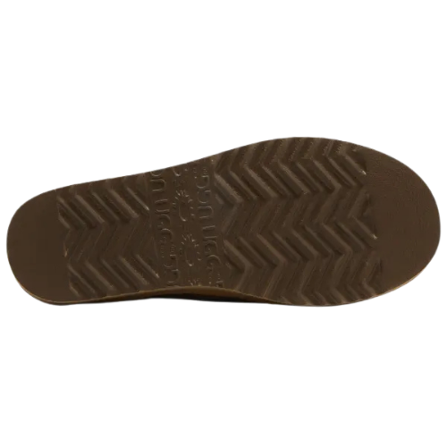 UGG Classic Short 'Chestnut'