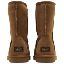 UGG Classic Short 'Chestnut'